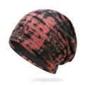 Gorro slouchy a rayas rojas y negras con diseño de agujeros rotos para hombre y mujer - Talla única / Patrón de Graffiti / Rojo Anaranjado