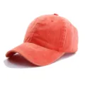 Gorra de béisbol premium de algodón lavado naranja coral con correa ajustable trasera - Ajustable para Circunferencia de Cabeza de 55-59cm / Estilo de Cierre de Hebilla en D / Rojo Anaranjado