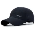 Berretto da baseball sportivo nero traspirante ad asciugatura rapida con micro fori - Regolabile (Adatto per circonferenza testa 56-59cm) / Stile Bordato SPORT / Blu scuro