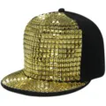 Cappello da baseball hip-hop nero con borchie quadrate dorate e classica visiera piatta - Regolabile 55-60cm / Nero con borchie oro
