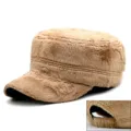 Casquette militaire plate en peluche chaude couleur camel avec texture en fausse fourrure - Réglable Convient 56-59cm / Uni-Jaune