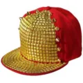 Cappello hip-hop rosso con borchie quadrate dorate e punte in metallo - Regolabile 55-60cm / Base rossa con borchie quadrate oro (stile a punta)