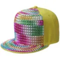 Cappellino da baseball hip-hop giallo con borchie arcobaleno e tesa piatta alla moda - Regolabile 55-60cm / Strass Iridescente Giallo