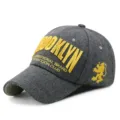Casquette de baseball élégante en laine grise avec broderie Brooklyn jaune pour l'hiver - 56-60cm Réglable / BROOKLYN-Base Grise Lettres Dorées