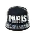 Cappello snapback hip-hop stile punk con borchie argentate e lettere PARIS in acrilico - Black background silver word PARIS