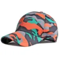 Stijlvolle camouflage honkbalpet met een levendig oranje en groen patroonontwerp - Verstelbaar (56-59cm) / Oranje-Groen Camouflage