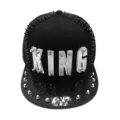 Cappello snapback hip-hop nero stile punk con lettere KING acriliche e borchie - Bordo Nero Lettera Bianca KING