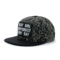 Gorra snapback hip-hop de encaje negro con bordado dorado y detalle de parche - Ajustable / Negro