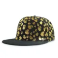 Cappello hip-hop nero a tesa piatta con teschi dorati metallizzati per look street dance - Regolabile / Nero con Teschio Dorato