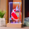 3D Koi Fisch Kristallwürfel Deko mit beleuchtetem LED Holzsockel für die Inneneinrichtung - Crystal size 20*10*5cm + luminous base