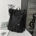 Schwarzer Roll-Top-Sportrucksack mit großem Fassungsvermögen und Schuhfach. - Einheitsgröße / Schwarz