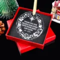 Heldere ronde kristallen kerstversiering met gegraveerde dankbaarheidscitaat in rode geschenkdoos - Stijl 19-Dankbaar Hart