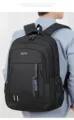 Schwarzer leichter Herren Rucksack mit großem Fassungsvermögen für das Business - Blau