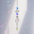 Detailaufnahme eines Kristall-Sonnenfängers mit Planetenanhängern und Regenbogenprisma - Planeten-Galaxie-Ornament (银1) / 38 cm