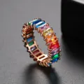 Anillo eternity en oro rosa con una hilera de circonitas de colores arcoíris baguette - Talla 7 / Rosa oro