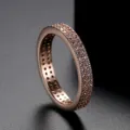 Elegante anillo de eternidad de doble fila con circonitas micro-pave en oro rosa - Talla 6 / Rosa oro