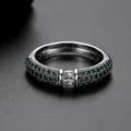 Elegante anillo plateado con circonitas verdes microengastadas y piedra blanca - Talla 7 / Verde Espinela