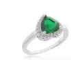 Elegante anillo de corazón plateado con una gema verde vibrante y un halo de circonitas - 7.25 / Verde