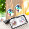 Funkelnder 40 mm AB Glas Kristall Prisma Sonnenfänger Anhänger in eleganter Geschenkbox - Einzelstück / Bunt