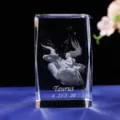 3D-lasergraviertes Stier-Sternzeichen-Kristall-Ornament mit Sternbild und Datumsangabe - Stier / 50*50*80 Kristallwürfel