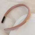 Serre-tête rembourré en satin rose élégant avec emblème doré pour femme style français - Rose