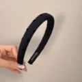 Serre-tête rembourré noir élégant avec motif à pois discrets et étiquette faite à la main - Version Étroite / Pois Noir