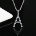 Collar con colgante de letra A en plata con circonitas cúbicas muy brillantes - Letra A (N20080601-Rh-A)