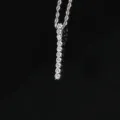 Collar minimalista plateado con colgante vertical de circonita cúbica y cadena de estilo cordón - Letra I (N20080601-Rh-I)
