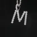Collar con colgante de letra M de circonita plateada, estilo hip-hop y callejero - Letra M (N20080601-Rh-M)