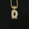 Llamativo collar con colgante de letra D dorada con corona y gotas para hip hop. - Estilo Letra D (N21030201-D) / Dorado
