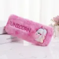 Astuccio in peluche rosa con unicorno ricamato e grande capacità per cancelleria - Rosso rosa