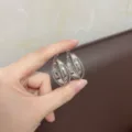 Minimalistische geometrische doppellagige Creolen mit strukturierter Silberoberfläche - Geometrisches Doppelreifen-Stil mit Kreuzung (E5368) / Silber