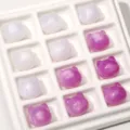 UV reactive cat head resin beads for DIY jewelry in white and purple shades - 1 Piece / White to Rose Purple (Afterglow Berry Purple)