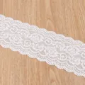 Eleganter weißer elastischer Spitzenbandbesatz für DIY-Kleidung und Handarbeiten. - 2 Yards / Weiß