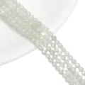 Detailansicht von facettierten 3mm Zirkonkristallperlen für DIY-Schmuck und Armbänder - Facettierte Rundperle (BTB1161) / 3mm (ca. 120 Stk/Strang) / Transparent
