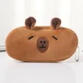 Trousse en peluche Capybara marron avec détails de visage brodés et petite chaîne - Style Yeux Tristes (八字眼)