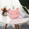 Simpatica borsa a tracolla unicorno in peluche rosa per bambini con corno d'argento - Colore loto