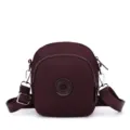 Borsa a tracolla leggera in nylon bordeaux con logo circolare per il pendolarismo quotidiano - Taglia unica / marrone cioccolato
