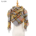 Bufanda cuadrada de hilo bouclé grueso y cálido a cuadros grises y naranjas para mujer - 135x135cm / Gris Beige (FJ-07#)