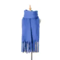 Elegante bufanda de invierno de imitación mohair azul con flecos gruesos y cálida. - 190x48+15cm / 215x38+16cm / Azul cielo
