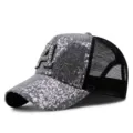 Berretto da baseball con paillettes argento, lettera A in strass e rete nera - Regolabile (55-59cm) / Paillettes Grigie - Lettera A