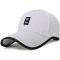 Gorra de béisbol de malla blanca transpirable con ribete negro y detalle de parche frontal - Ajustable (Para 56-60cm) / Estilo Letra - Blanco