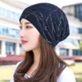 Dunkelblaue dünne Damen Beanie mit goldenem Glitzer für den modischen Outdoor-Look - Einheitsgröße (Dehnbar) / Navyblau (Linienstrass)