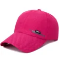 Atmungsaktive magentafarbene schnelltrocknende Mesh-Baseballkappe für Outdoor-Sportarten - Verstellbar / Netz-Stil Rosenrot