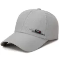 Atmungsaktive graue Mesh-Schnelltrocknungs-Sportkappe für Damen und Herren - Verstellbar / Netz-Stil Hellgrau