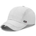 Hellgraue, schnelltrocknende Mesh-Baseballkappe für Outdoor-Sport und Sonnenschutz - Verstellbar / Weiß
