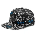 Hip-hop pet met platte rand en stijlvolle witte en blauwe graffiti-letterprints - Letterprint Platte Rand / Zwart