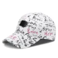 Hip-hop witte honkbalpet met zwarte graffiti-print en modieuze centrale patch - Letterprint Gebogen Rand / Wit