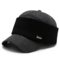 Herren Winter Baseballkappe mit Ohrenschutz in Anthrazitgrau und schwarzem Strickdesign - Einheitsgröße(58cm) / Hellgrau