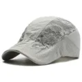 Berretto piatto grigio traspirante con motivo a drago e inserti in rete - Taglia Adulto (55-59cm) / drago cinese / Grigio chiaro